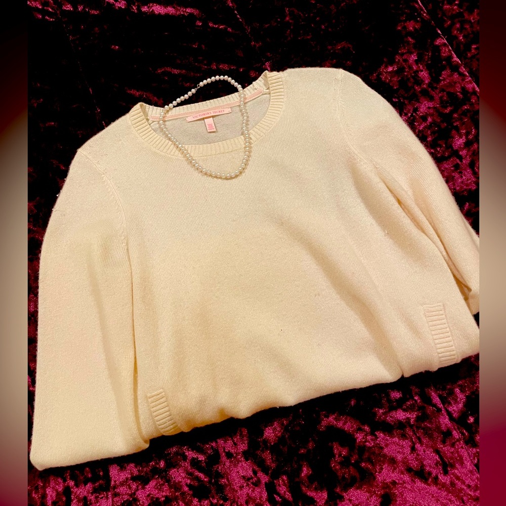 Victoria Secret 100% CASHMERE Sweater! 💜🌷